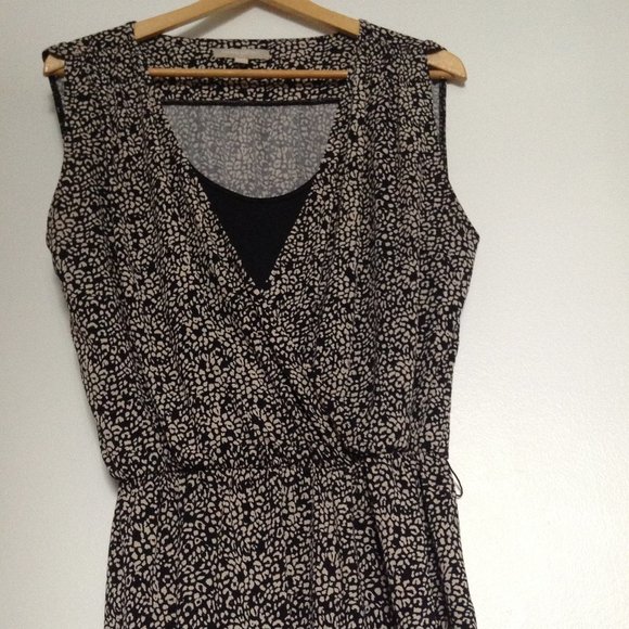 Banana Republic Womens Sleeveless Blouse w/ Tie - Picture 2 of 12